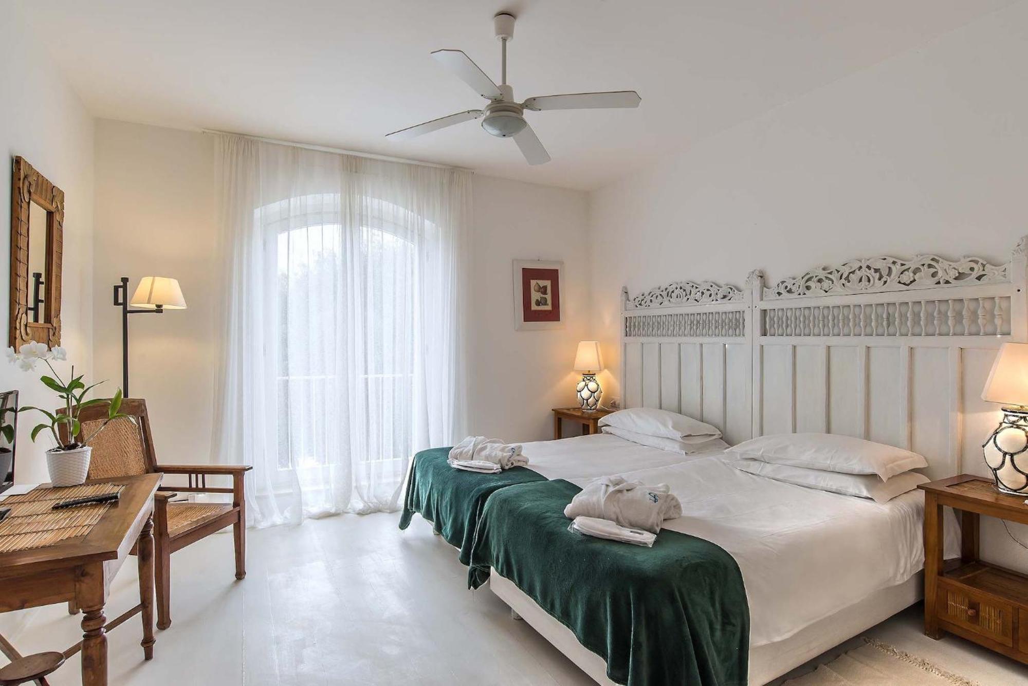 Il San Francesco Charming Hotel Sabaudia Esterno foto