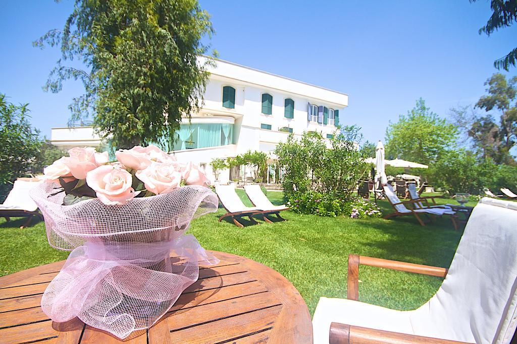 Il San Francesco Charming Hotel Sabaudia Esterno foto
